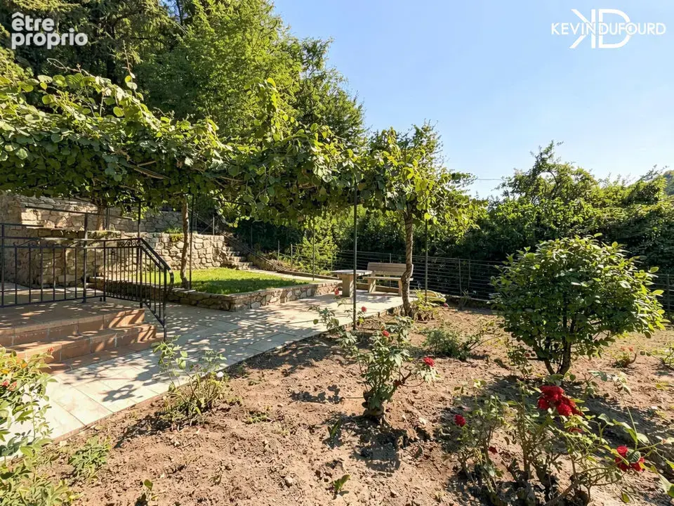 Maison de 115 m² sur un terrain de 1.500 m² à VALS LES BAINS - photo 10