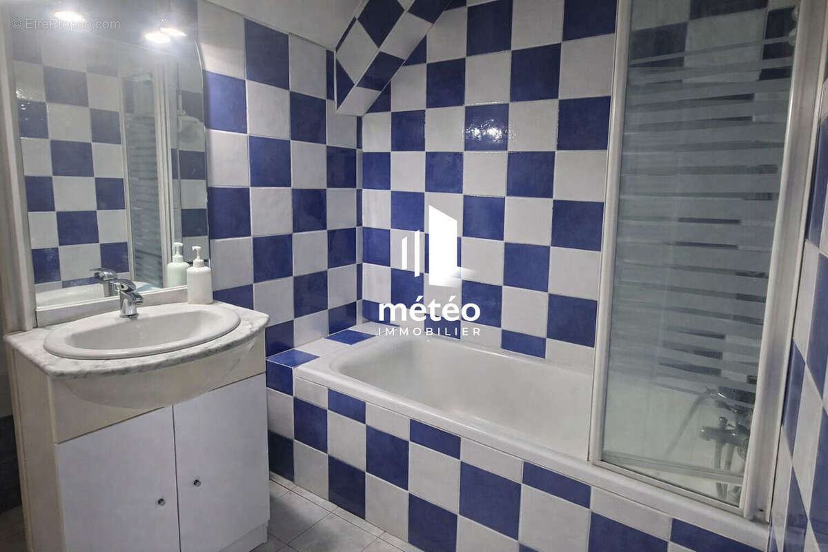 Appartement à LES MAGNILS-REIGNIERS