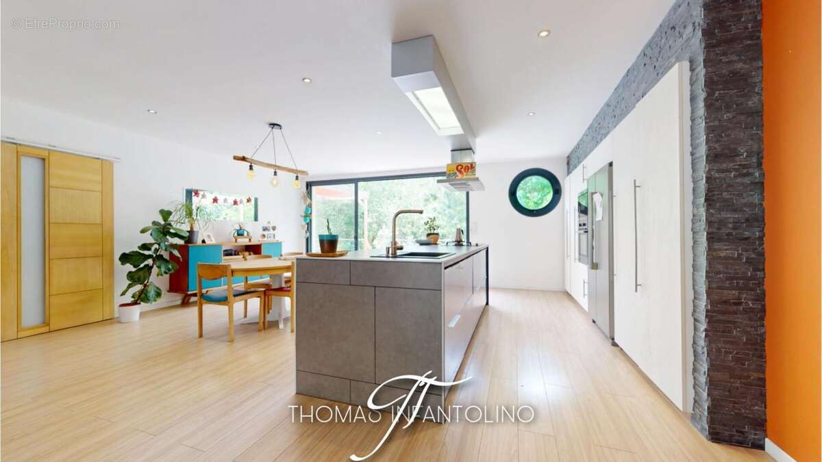 En exclusivite - plain pied - 3 chambres - sous sol - piscine - photo 10