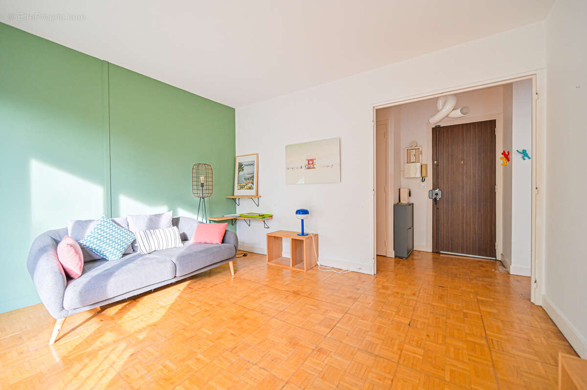 Appartement à SAINT-MAUR-DES-FOSSES