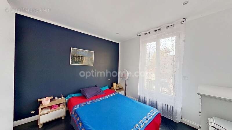 Maison à CHENNEVIERES-SUR-MARNE