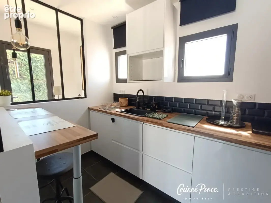 Villa rénovée contemporaine avec piscine, dépendance et atelier - photo 30