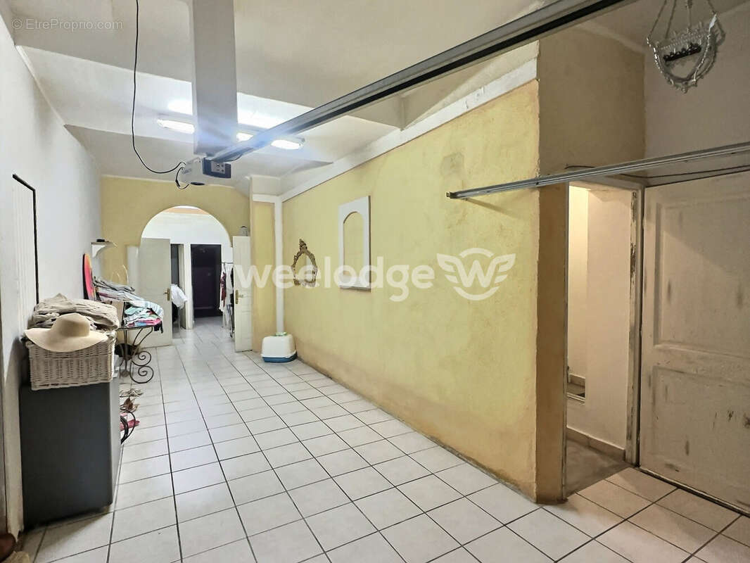 Maison à SAINT-CHAMAS