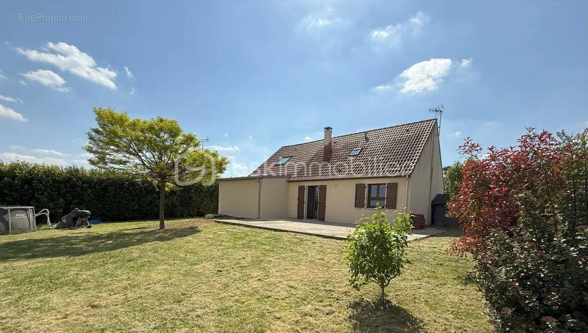 Maison à MONTEREAU-FAULT-YONNE