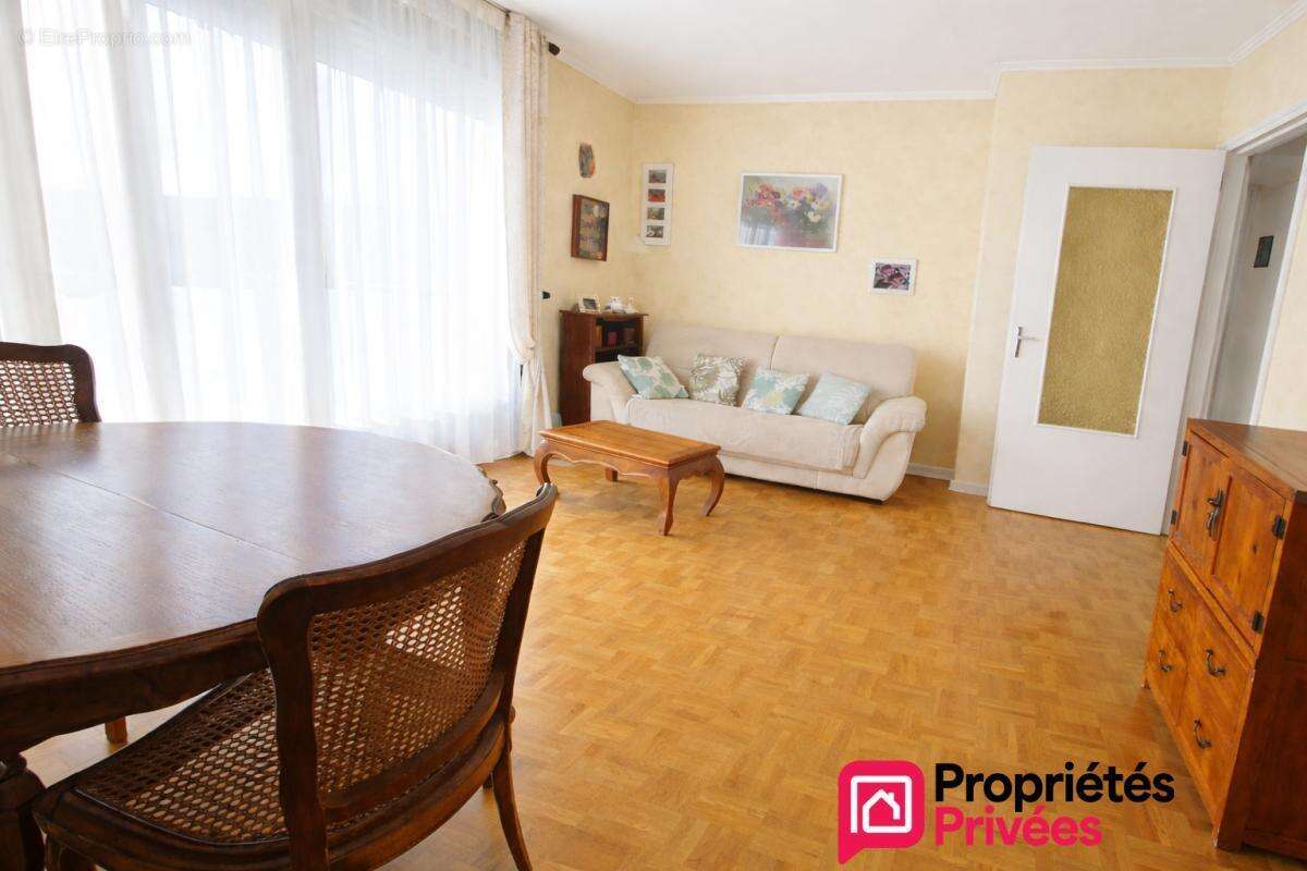 Appartement  4 pièce(s) Noisy le Grand (93160) - photo 2