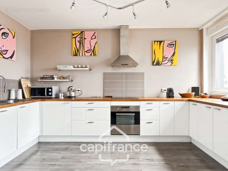 Appartement à COURBEVOIE