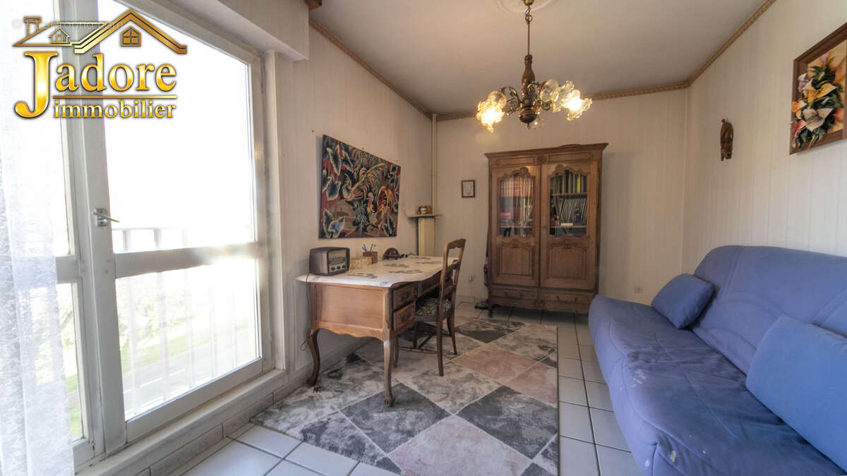 *** TROP TARD *** A SAISIR ! Appartement résidence sécurisée + ascenceur + balcon - photo 4