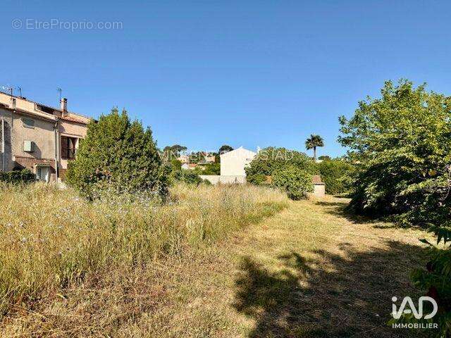 Terrain 452 m² à Six-Fours-Les-Plages  - photo 5