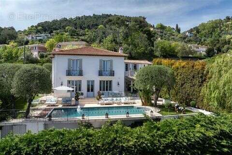 Maison à EZE