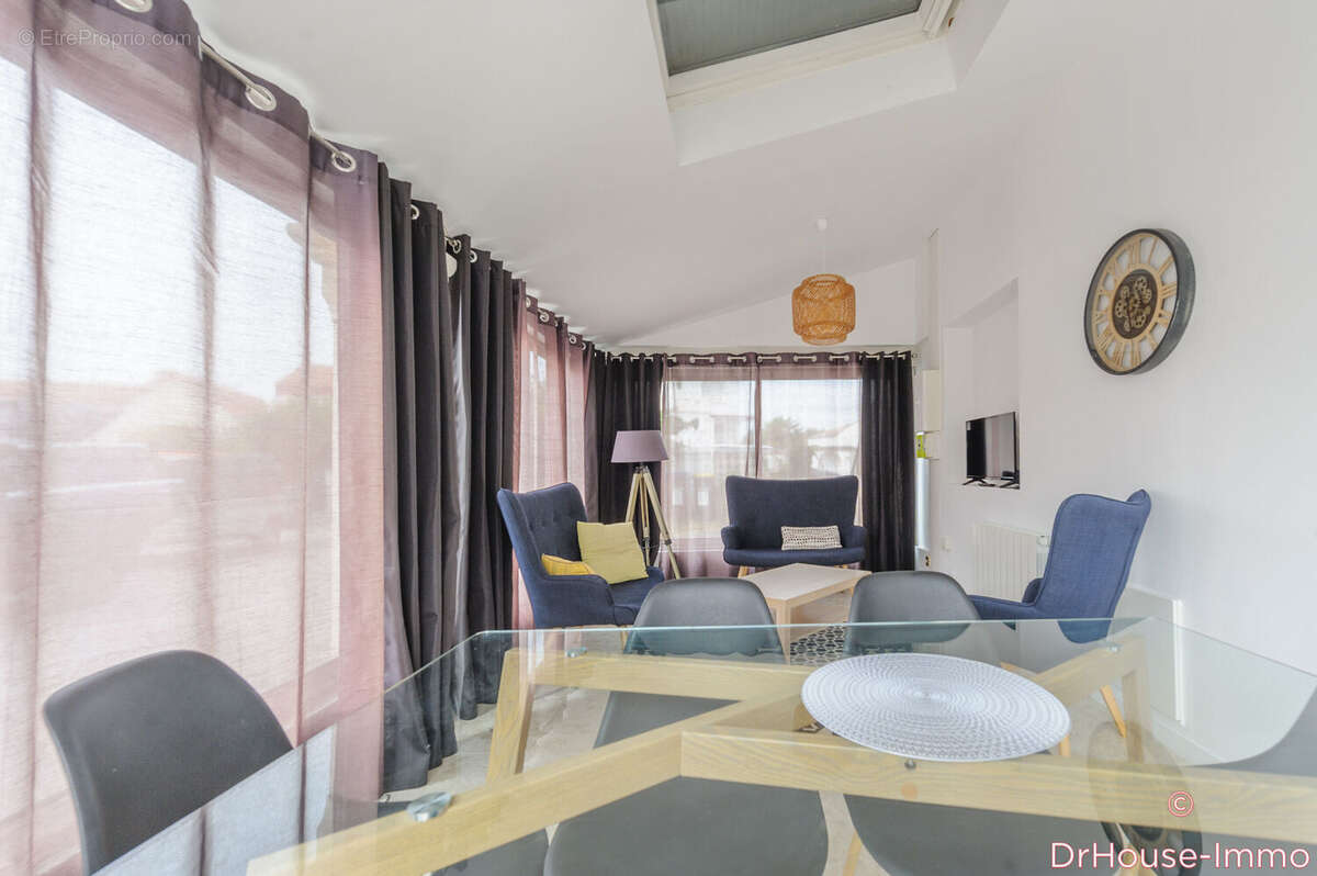 Appartement à ANGOULINS