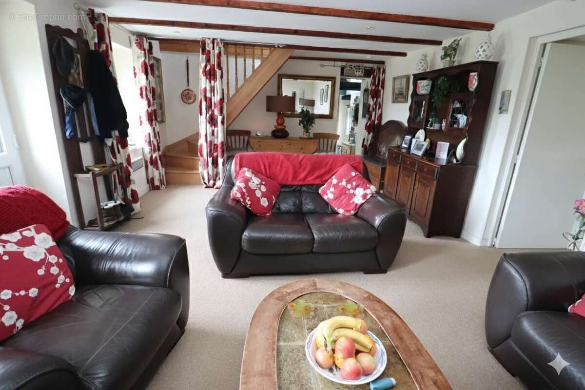 Maison à MAEL-CARHAIX