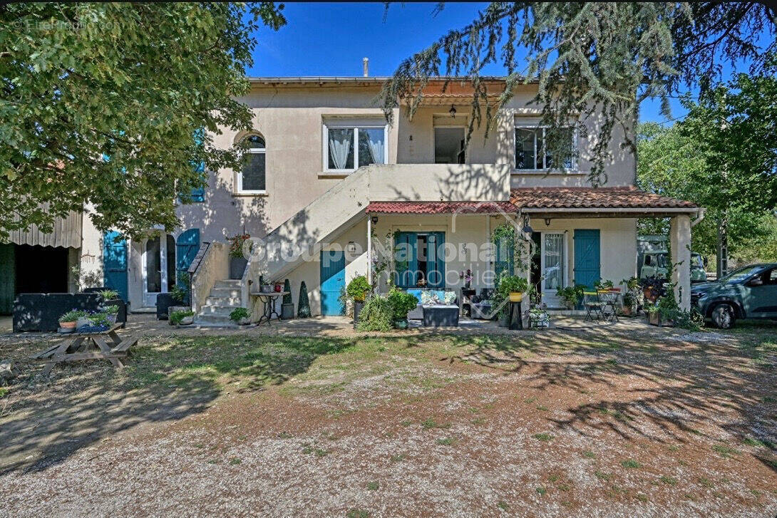 Maison à UCHAUD