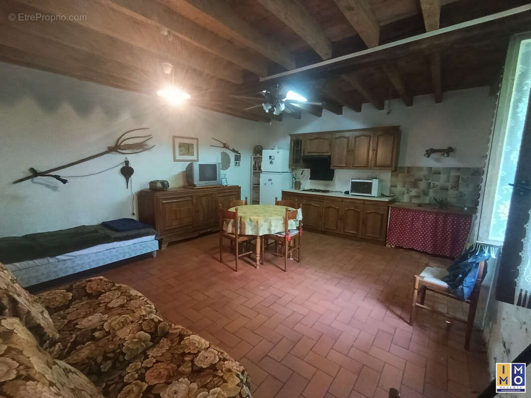 Maison 67 m² à Gron  - photo 4