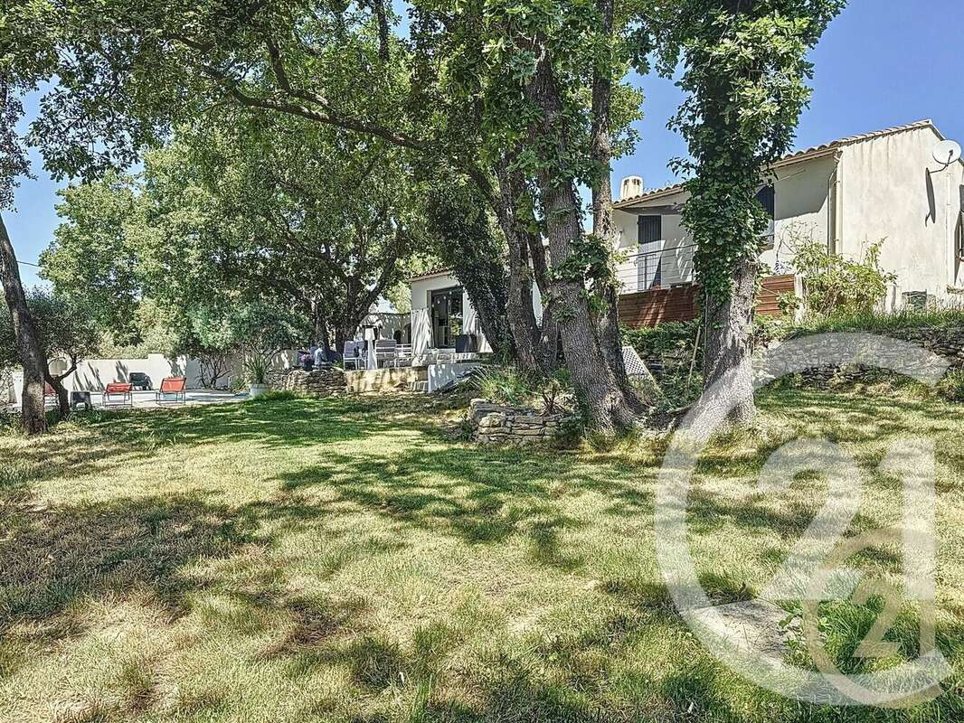 Maison à POURRIERES