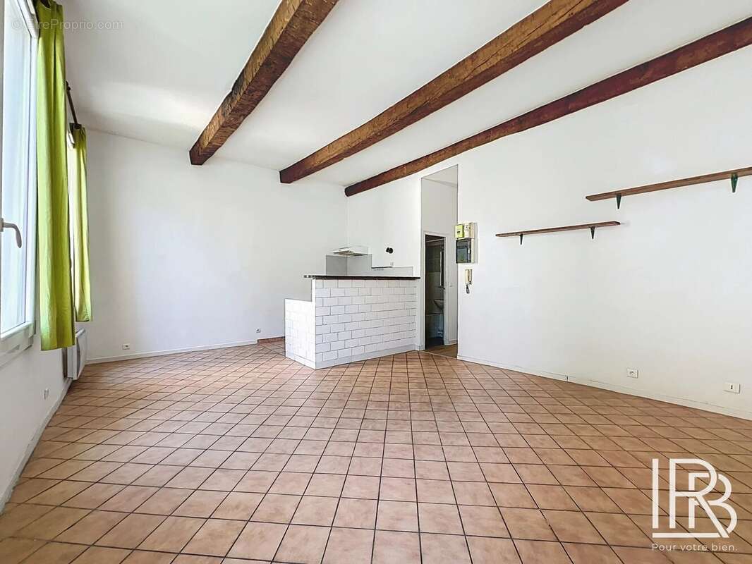 Appartement à MARSEILLE-1E
