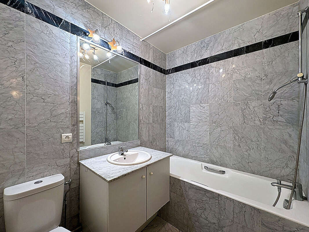 Appartement à SURESNES