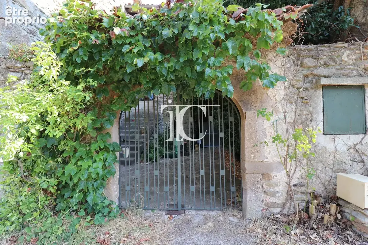 Bel envirronnement pour ce mas 2 appartements 4248 m² de terrain avec accès rivière - photo 18