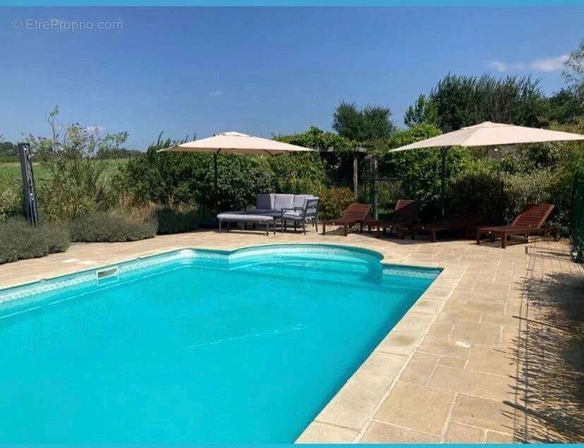 Maison à SAINT-LEGER-MAGNAZEIX