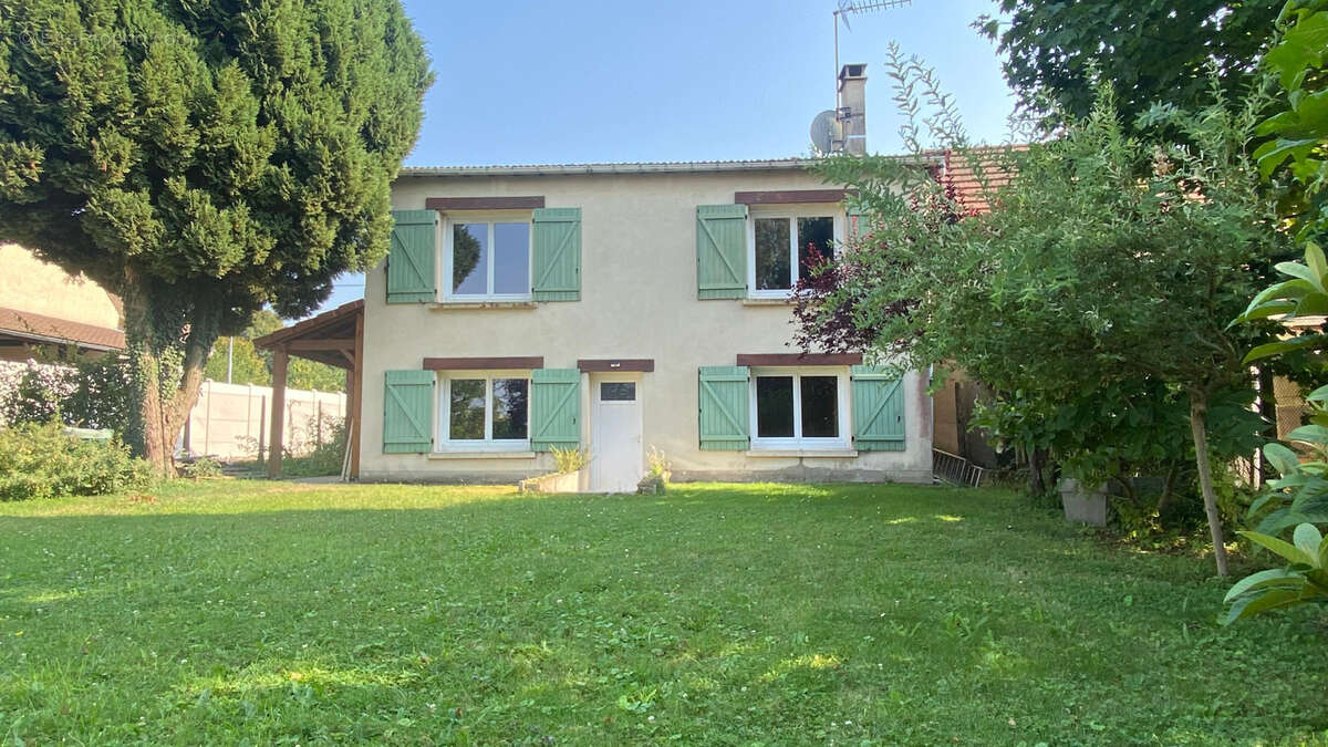 Maison à QUINCY-VOISINS