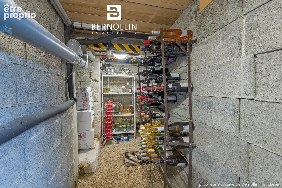 COUP DE COEUR à Curtafond - Propriété de charme de 300 m2 - 11 pièces - photo 21