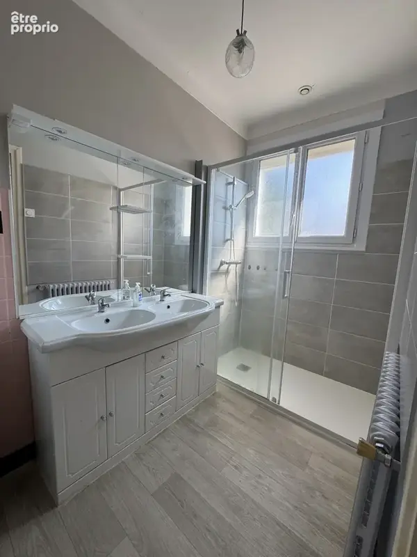 Maison 3 chambres 91m2 avec 994m2 de terrain & grand garage à ANNONAY - photo 3