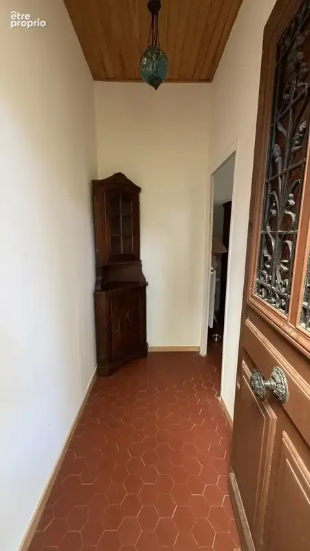 Maison des années 30 à fort potentiel d'agrandissement - Nans-les-Pins - photo 4