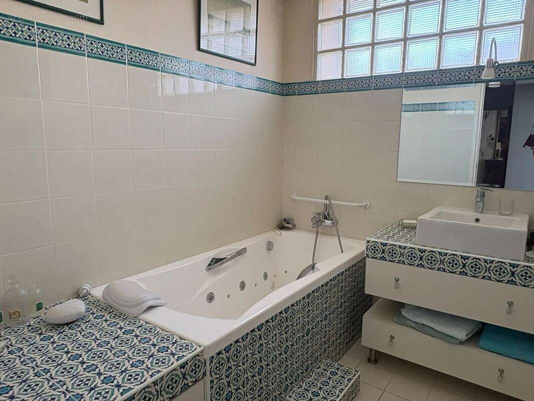 Appartement à ROMANS-SUR-ISERE