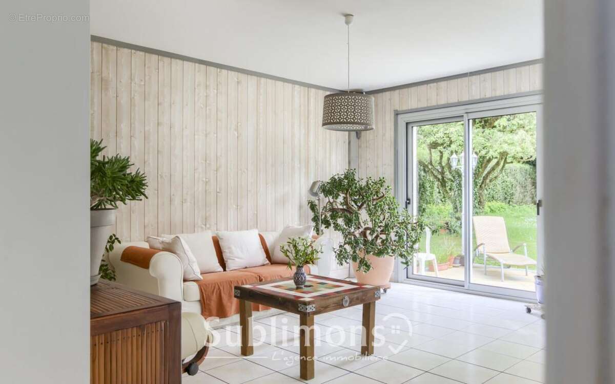 La maison familiale cachée du centre de Peillac - photo 15