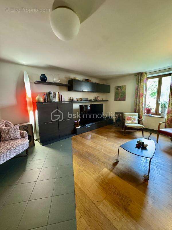 Au cœur de Porcelette  Maison de Village Atypique 260 m², 13 pièces, 7 Chambres, Garage, Terrain de 14 ares - photo 7