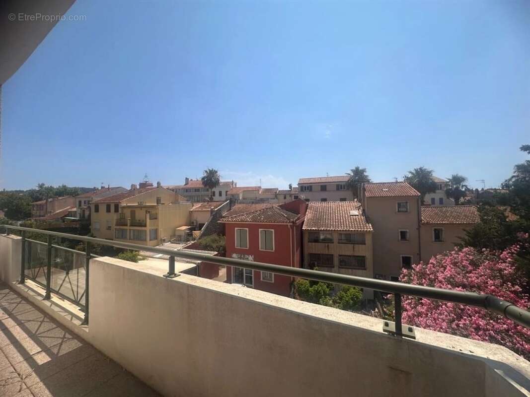 Appartement à SIX-FOURS-LES-PLAGES