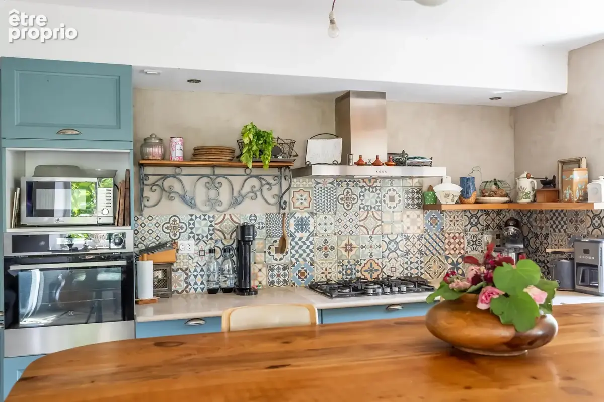 Maison de campagne avec piscine, annexe, dépendances et garage - photo 7