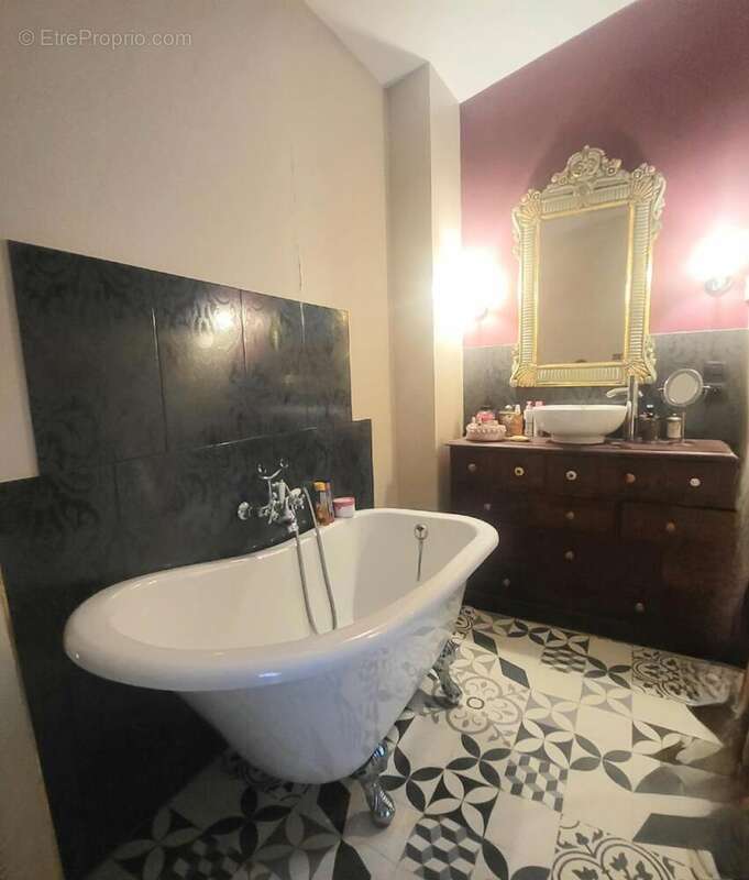 Maison à LIGNAN-SUR-ORB