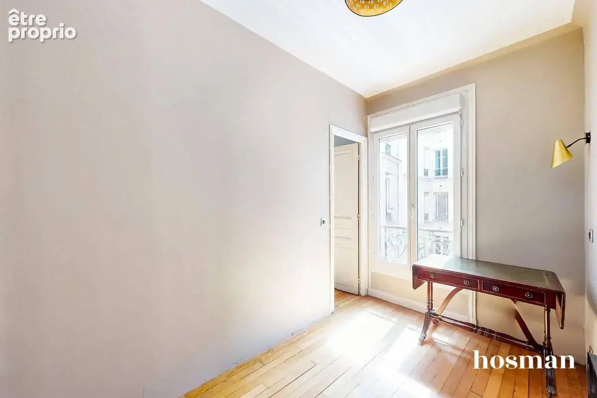 Appartement 3 pièces 57 m² - Lumineux avec cheminée - Rue des Moines, Paris 17ème - photo 10
