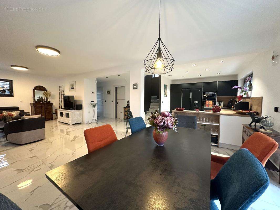 Maison à FROENINGEN