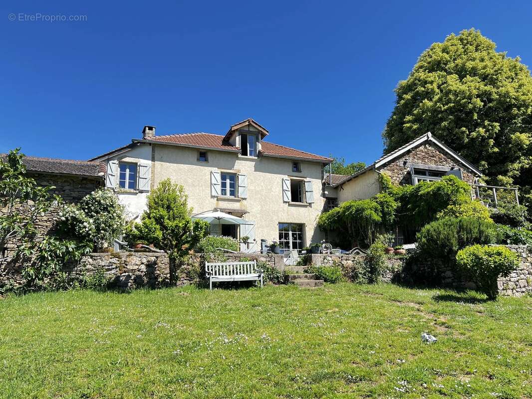 Maison à LACAPELLE-MARIVAL