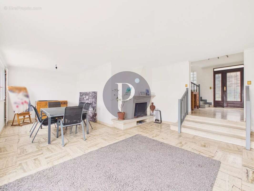 Maison à LE PLESSIS-ROBINSON