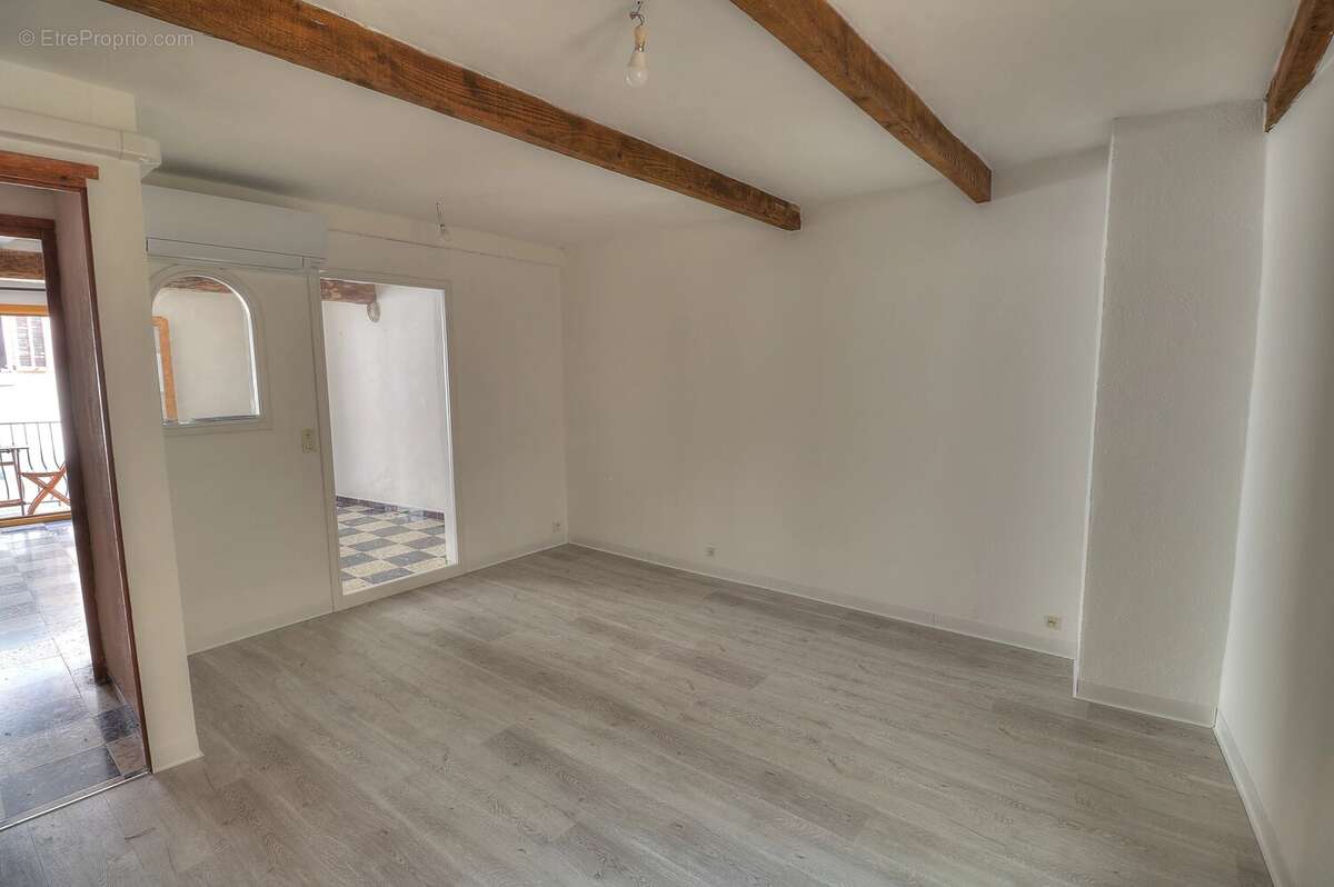 Maison à COURSEGOULES