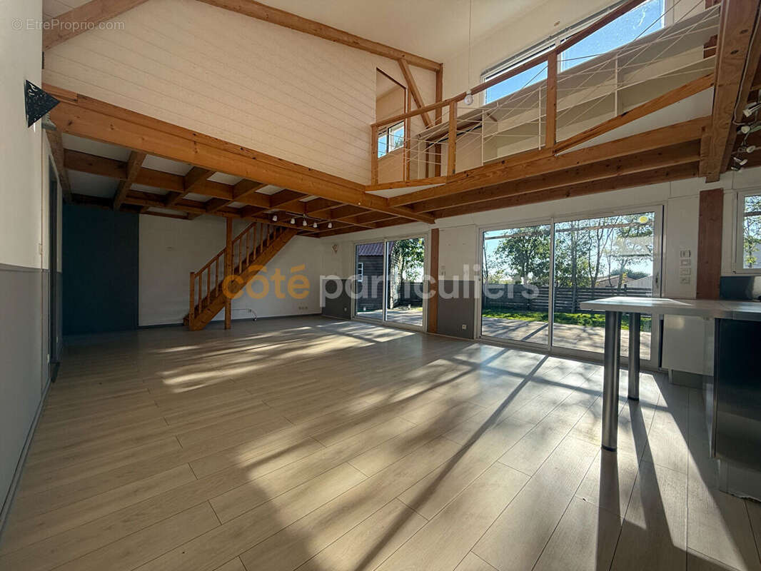 Maison à SAINT-DENIS-DU-PAYRE