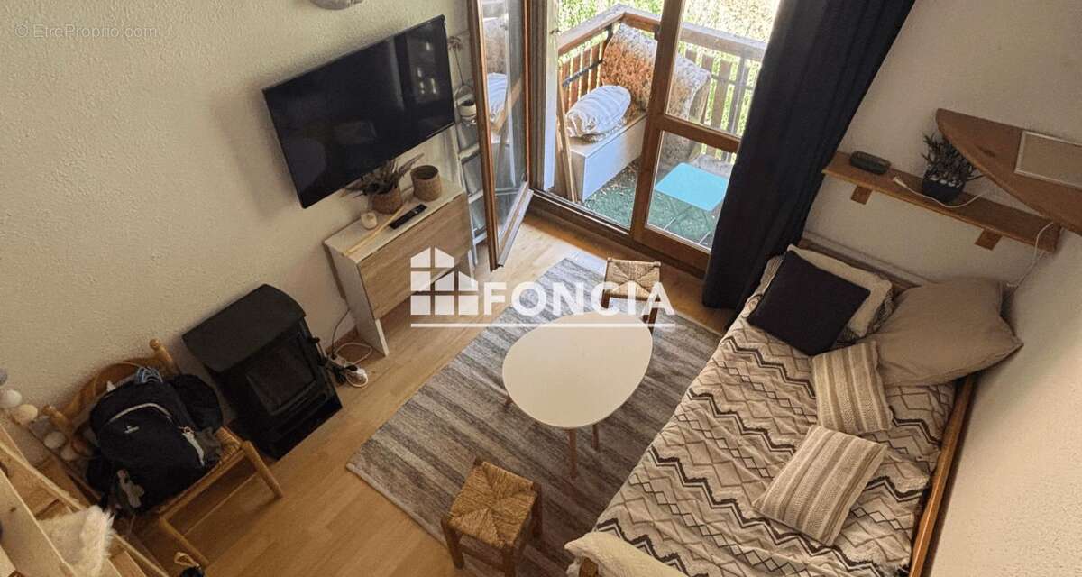 La foux, coquet t2 en duplex, offrant une vraie chambre en etage, 4 couchages, terrasse et casier a ski, proche centre acces pis - photo 3