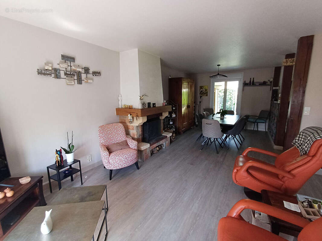 Maison Saint Berthevin 5 pièce(s) 90 m2 - photo 9