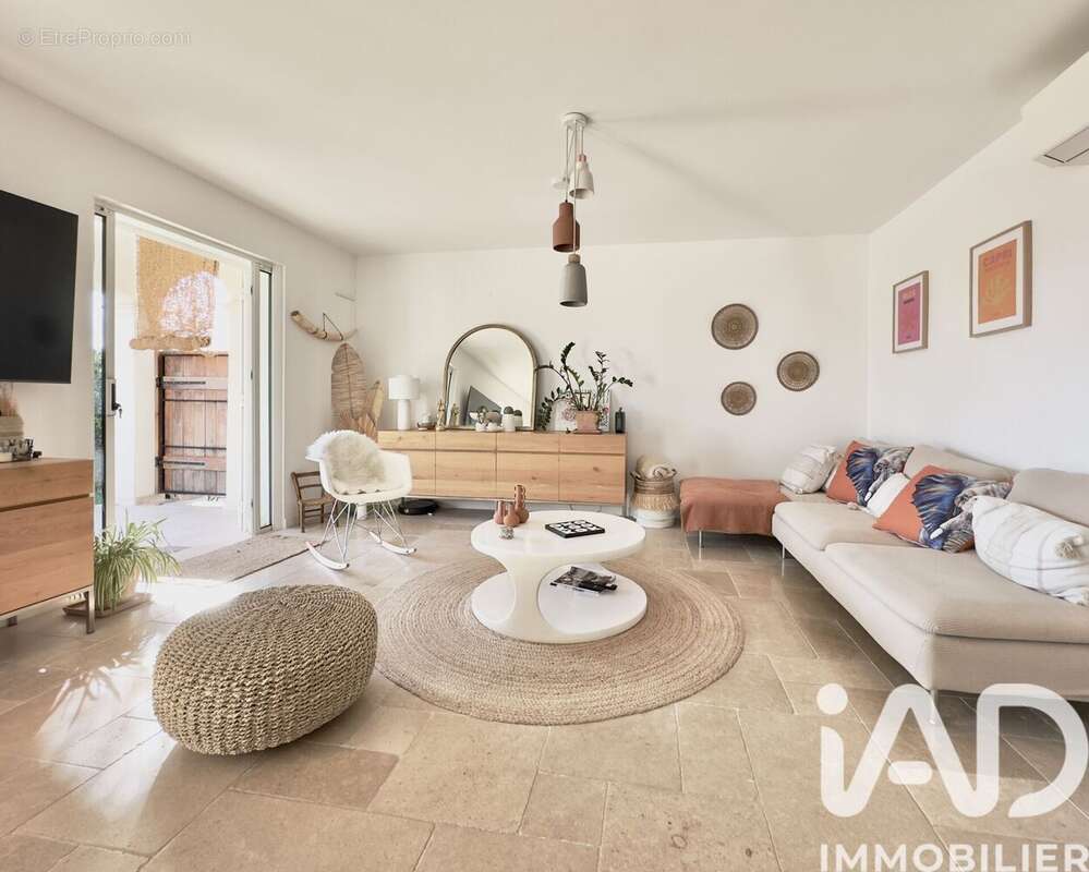 Photo 4 - Maison à LE CASTELLET