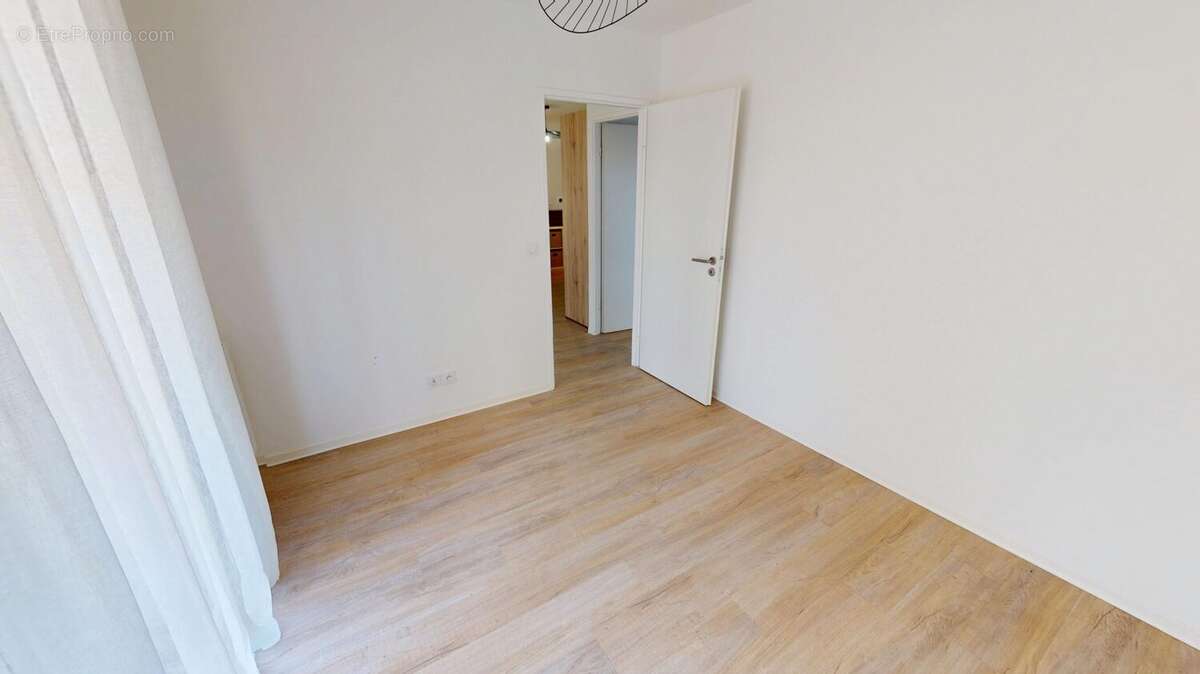 Appartement 59 m² à Luc-Sur-Mer  - photo 3