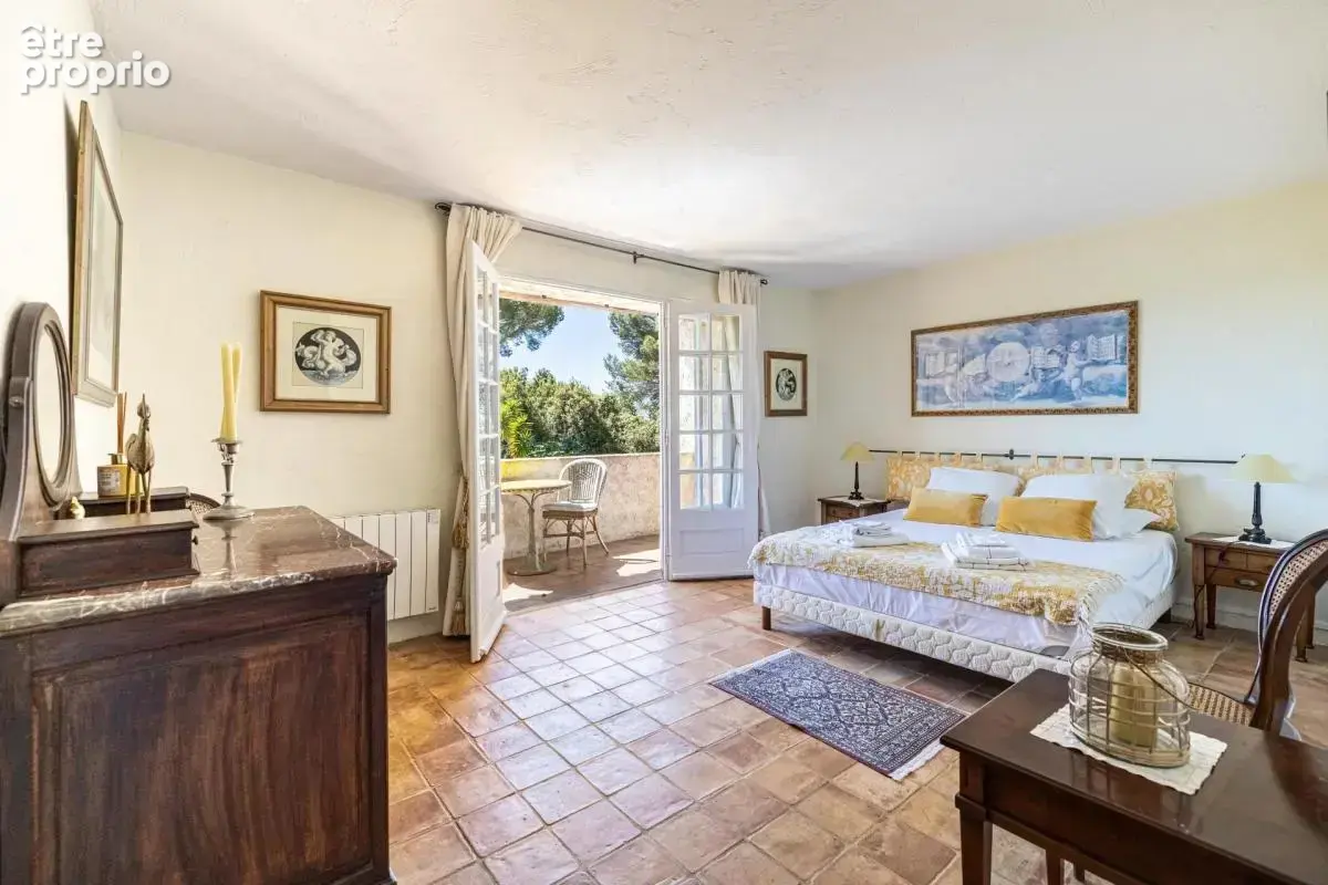SAINT PAUL DE VENCE, grande maison de charme avec vue époustouflante - photo 13