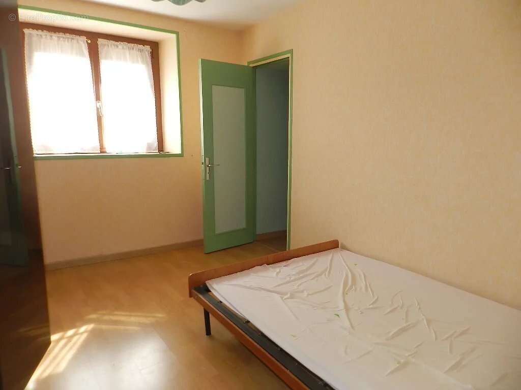 Maison à SAINT-PIERRE-SUR-DIVES