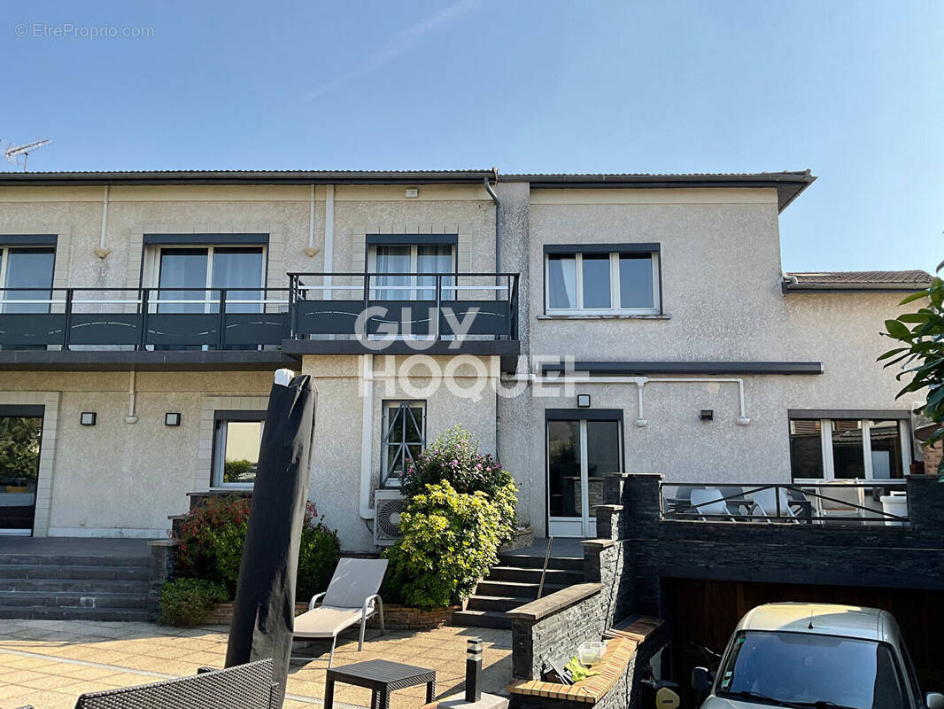 Maison à LE BLANC-MESNIL