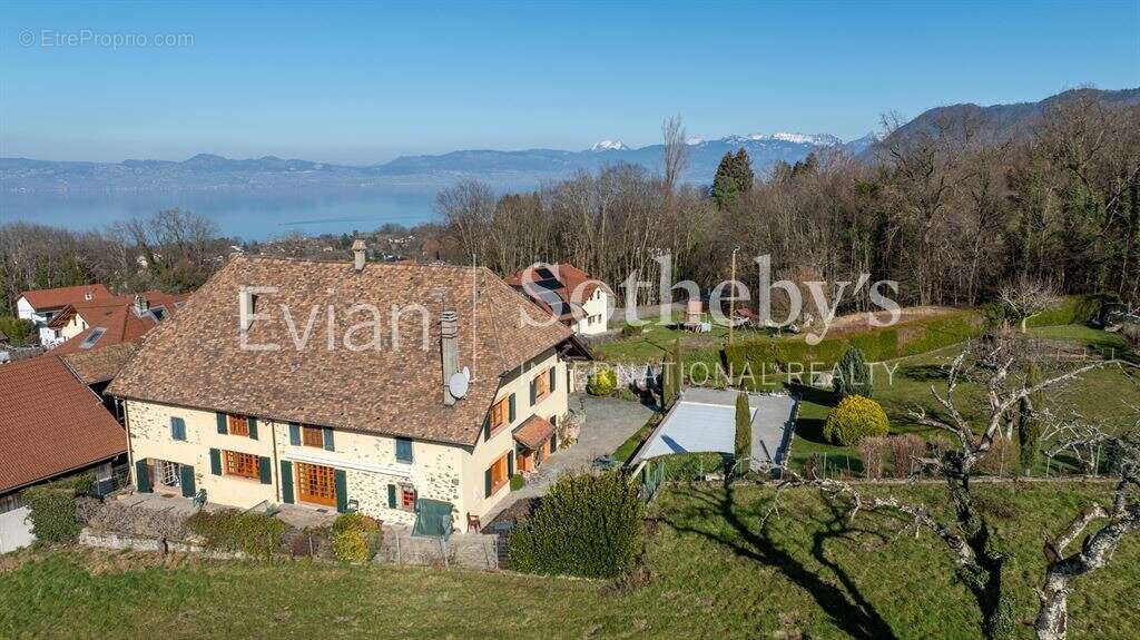 Maison à MAXILLY-SUR-LEMAN