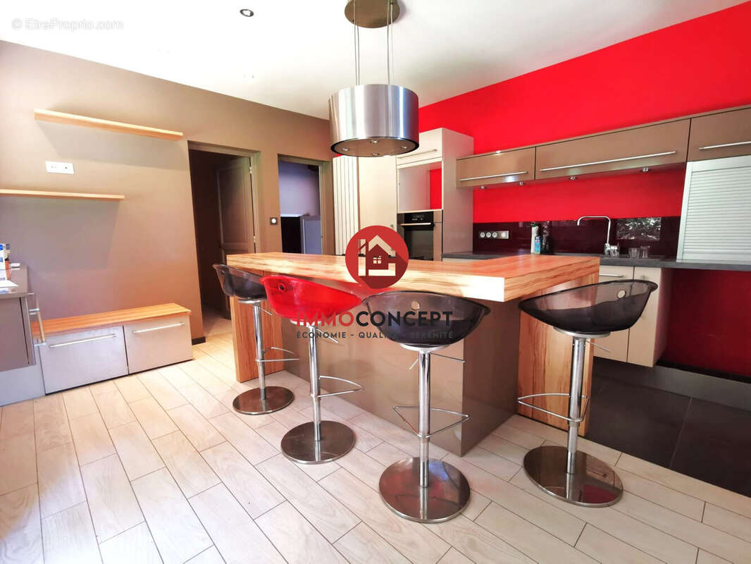 Maison à BAGNOLS-SUR-CEZE