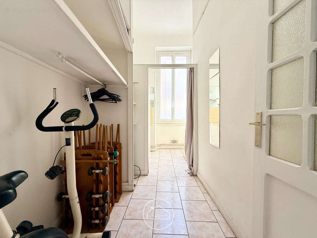 Appartement à MARSEILLE-6E