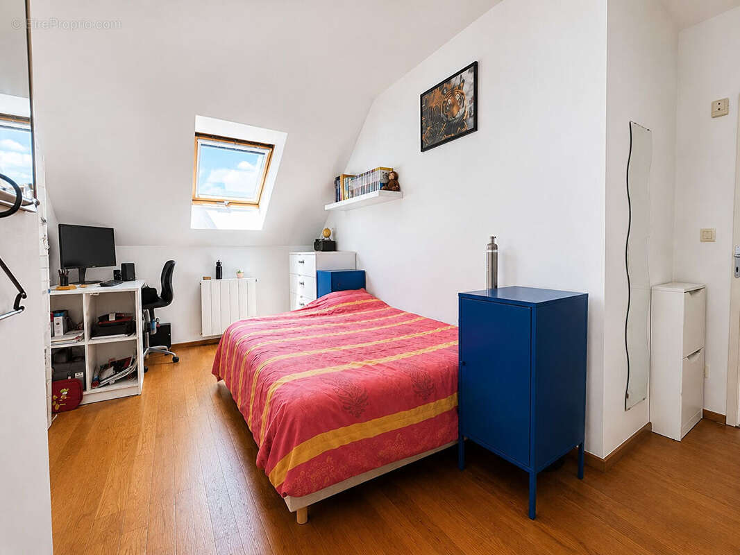 Maison à BAILLY-ROMAINVILLIERS