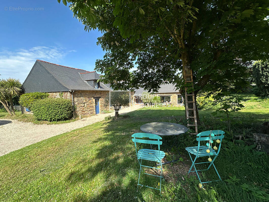 Maison à VERN-SUR-SEICHE